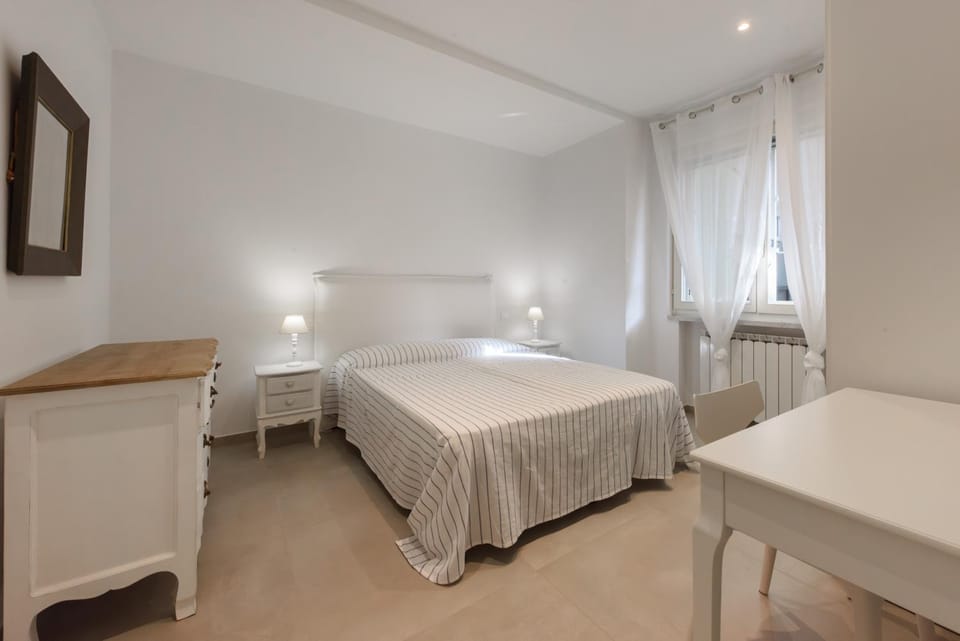 GOLDEN LUXE - New Style in Forte dei Marmi Private Parking Apartment in Forte dei Marmi