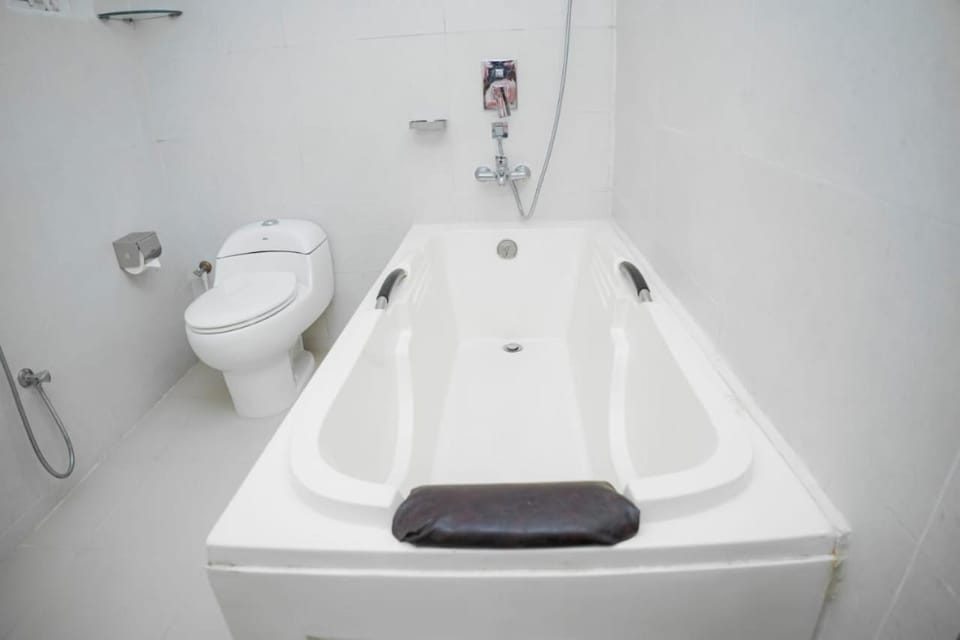 Toilet, Bathroom, Bath