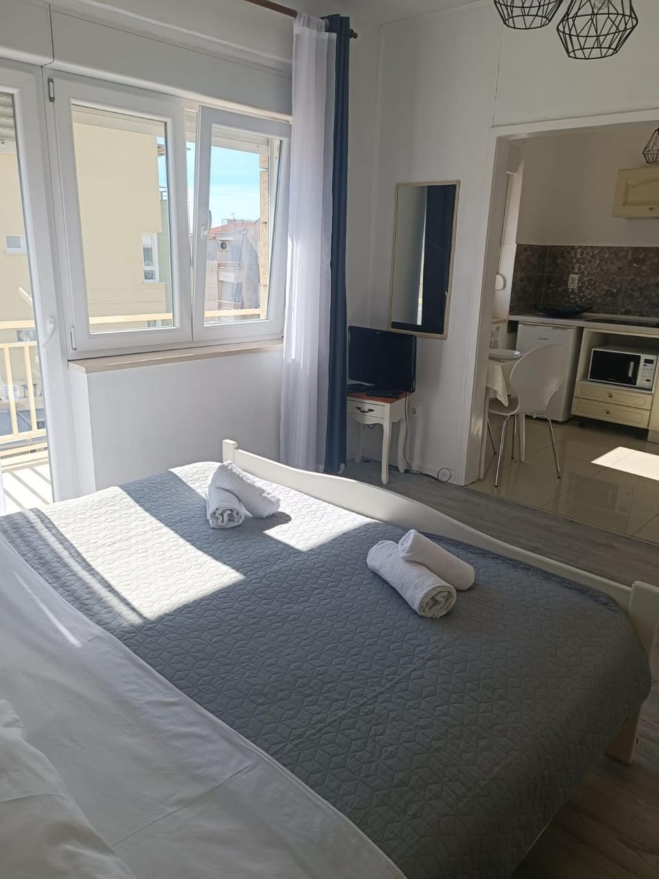 Bed, TV and multimedia