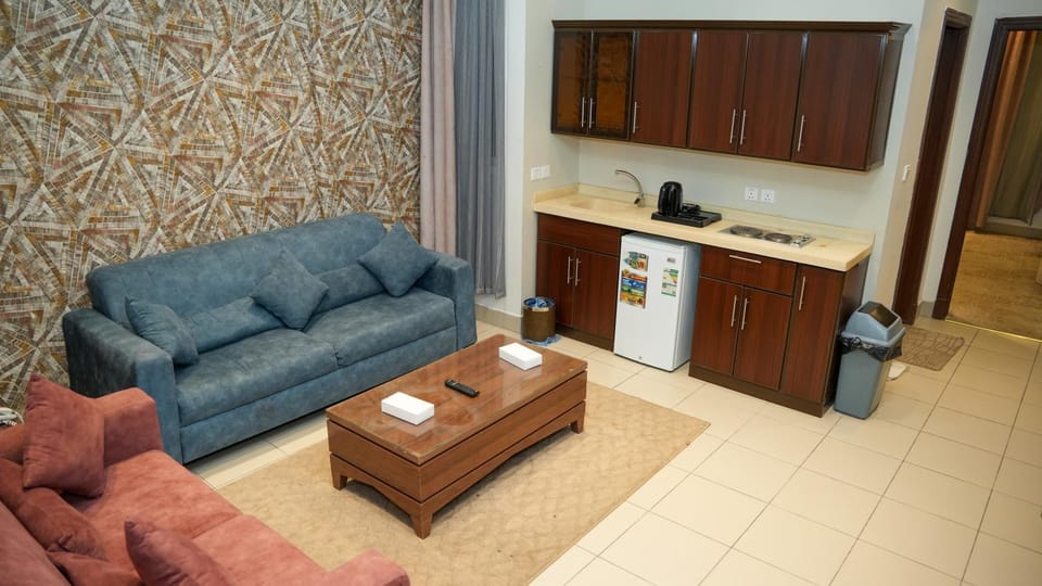 Coffee/tea facilities, Dining area