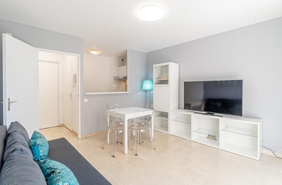 1 room apartment 1 minute from Monaco House in Monaco