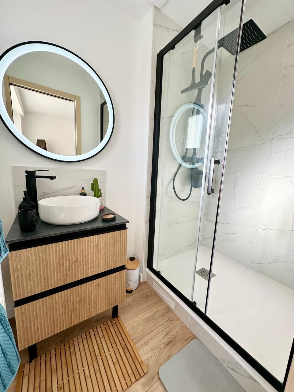 Shower, Bathroom