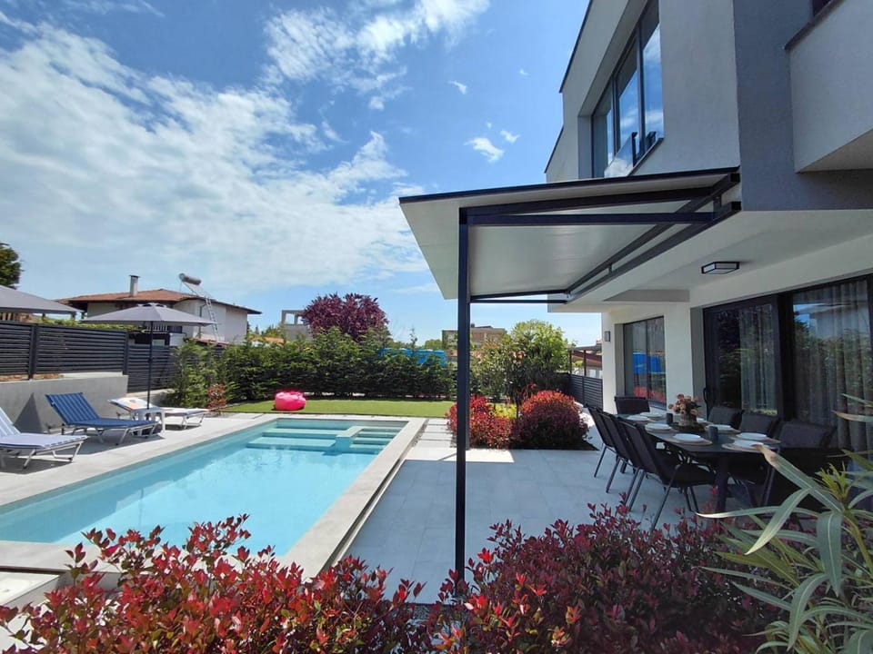 Patio, Balcony/Terrace
