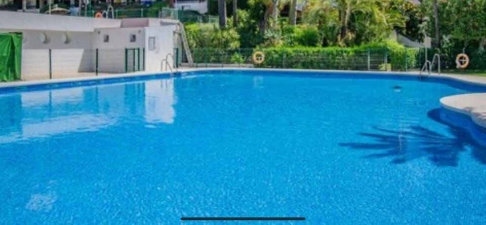 Marbella,apartment 2 bedroon,parking ,pool, Golden Mile Apartment in Marbella