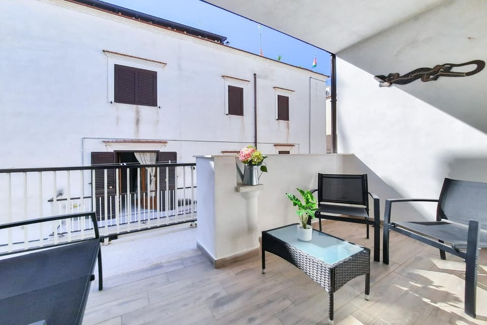 View (from property/room), Balcony/Terrace