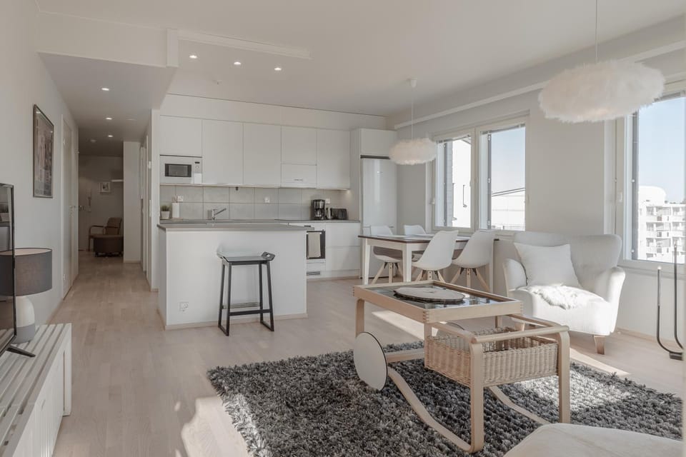 Kitchen or kitchenette, Living room, Seating area, Dining area, oven