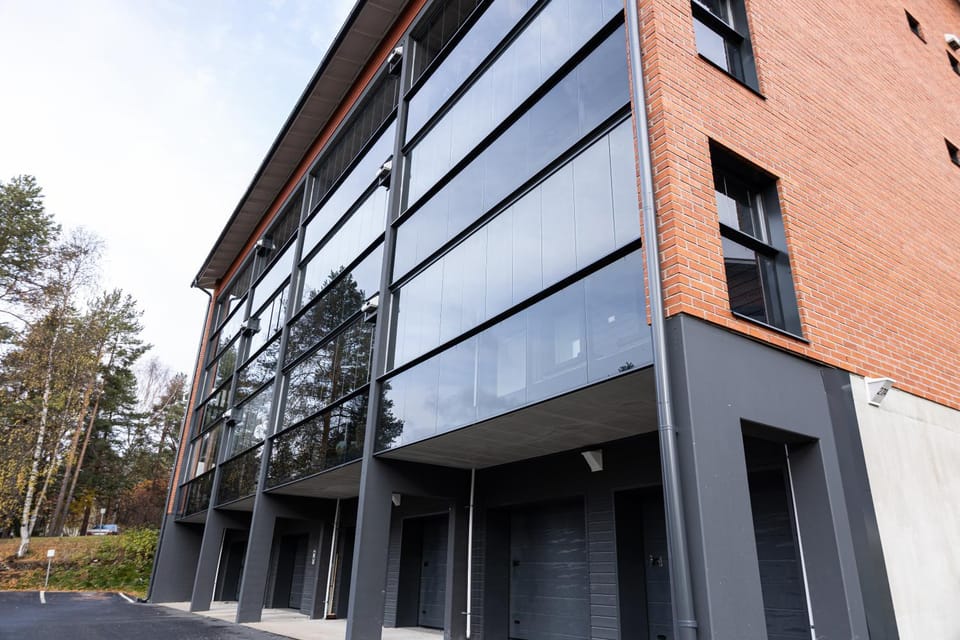 Property building, Day