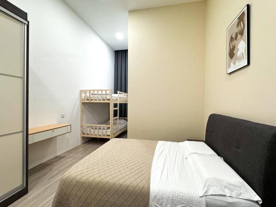 The Podium-3R2B-Free 2 Parking-12 Pax-D333 Apartment in Kuching