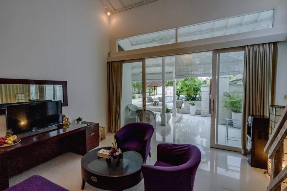 Spacious 2 Bedroom Private Pool Seminyak Villa in Kuta