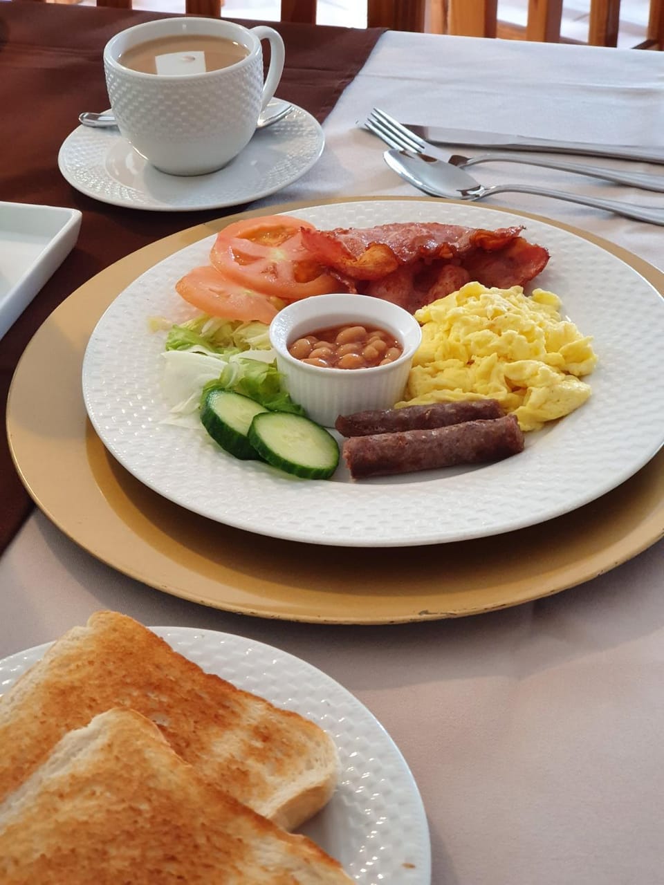 Dining area, Swimming pool, Breakfast, Continental breakfast