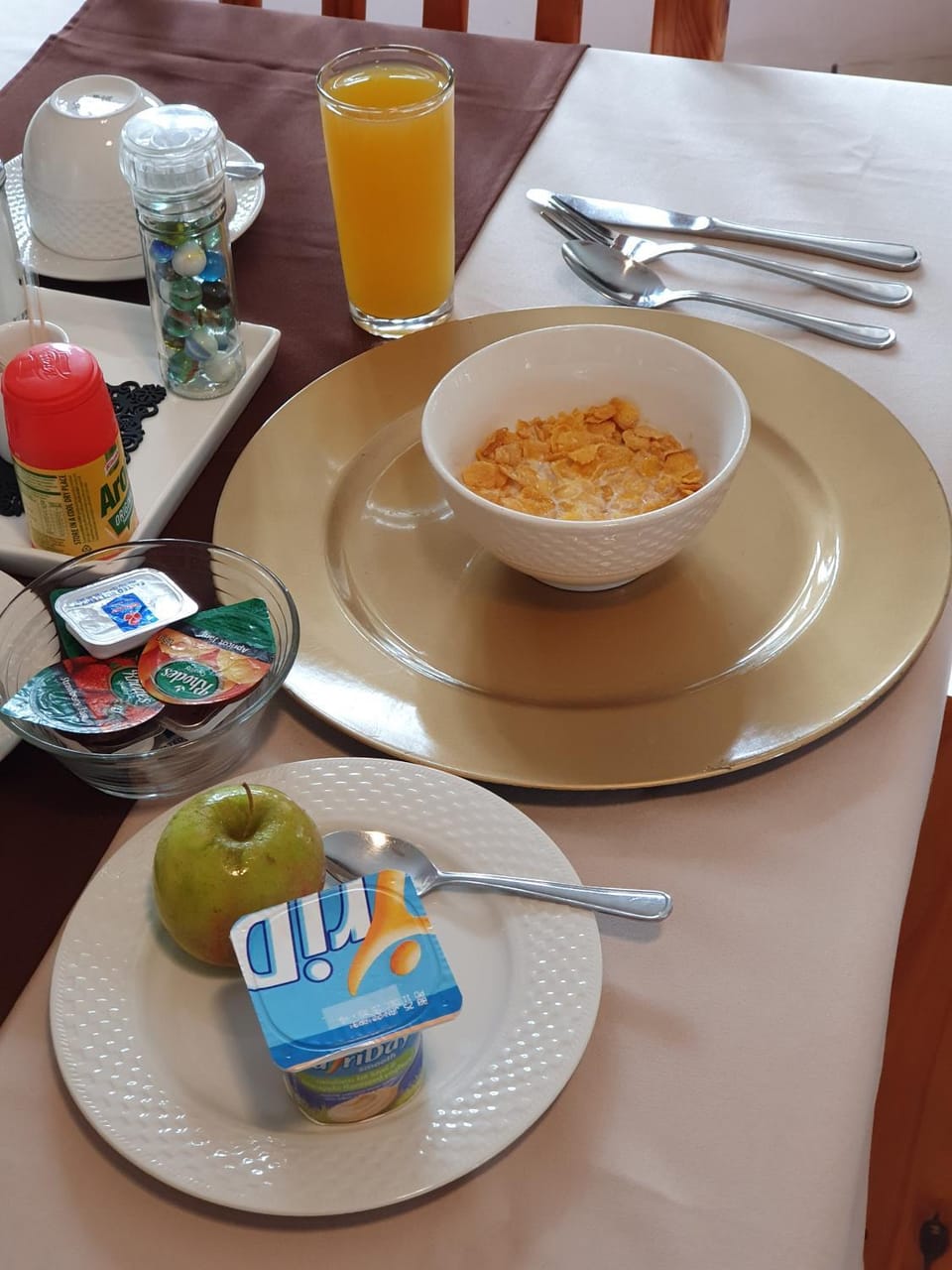 Breakfast, Continental breakfast