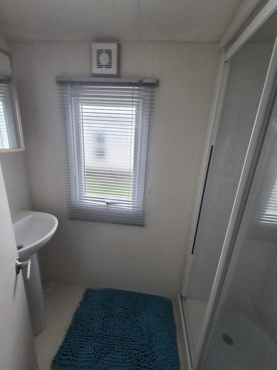 3 bed robin hood rhyl House in Rhyl