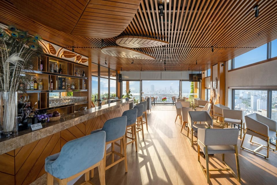 Restaurant/places to eat, Lounge or bar, Seating area