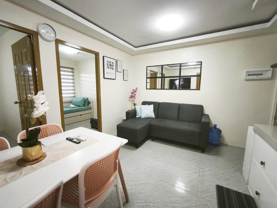 2BR 8 Spatial - Condo ni Marga Apartment in Davao City