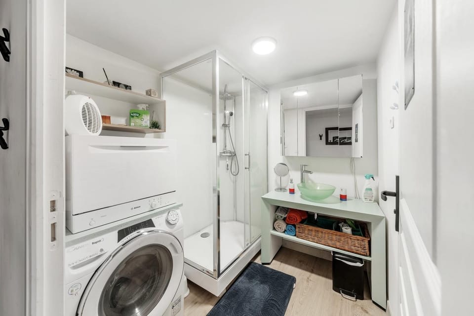 Bathroom, dishwasher, washing machine
