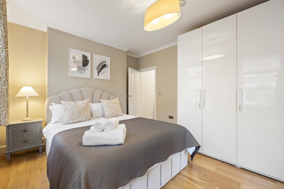 Bed, Bedroom, wardrobe