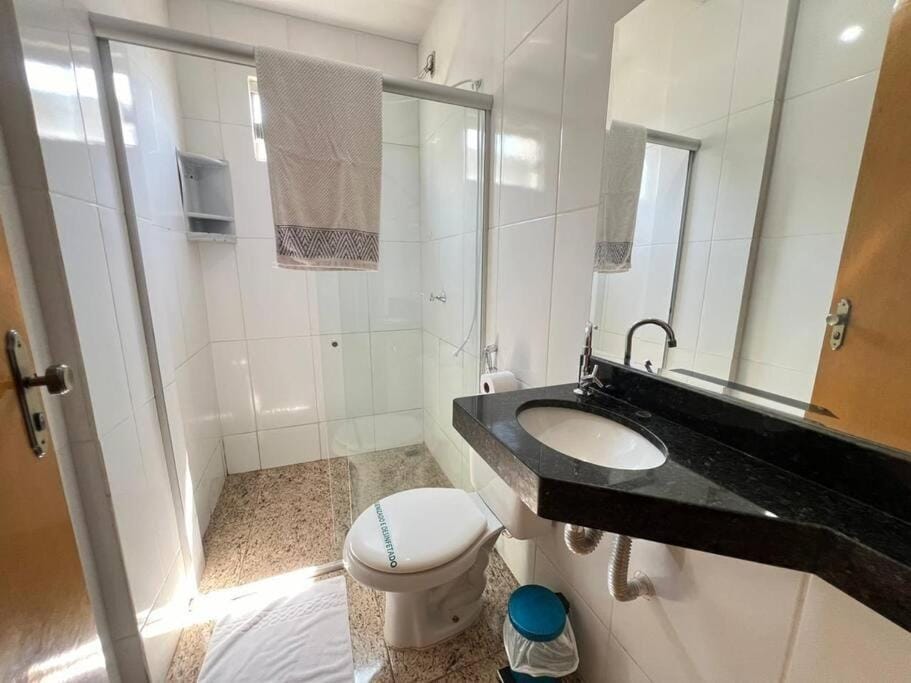 Super Central Prox a 44 e rodoviária Ar split nos dois quartos Apartment in Goiania