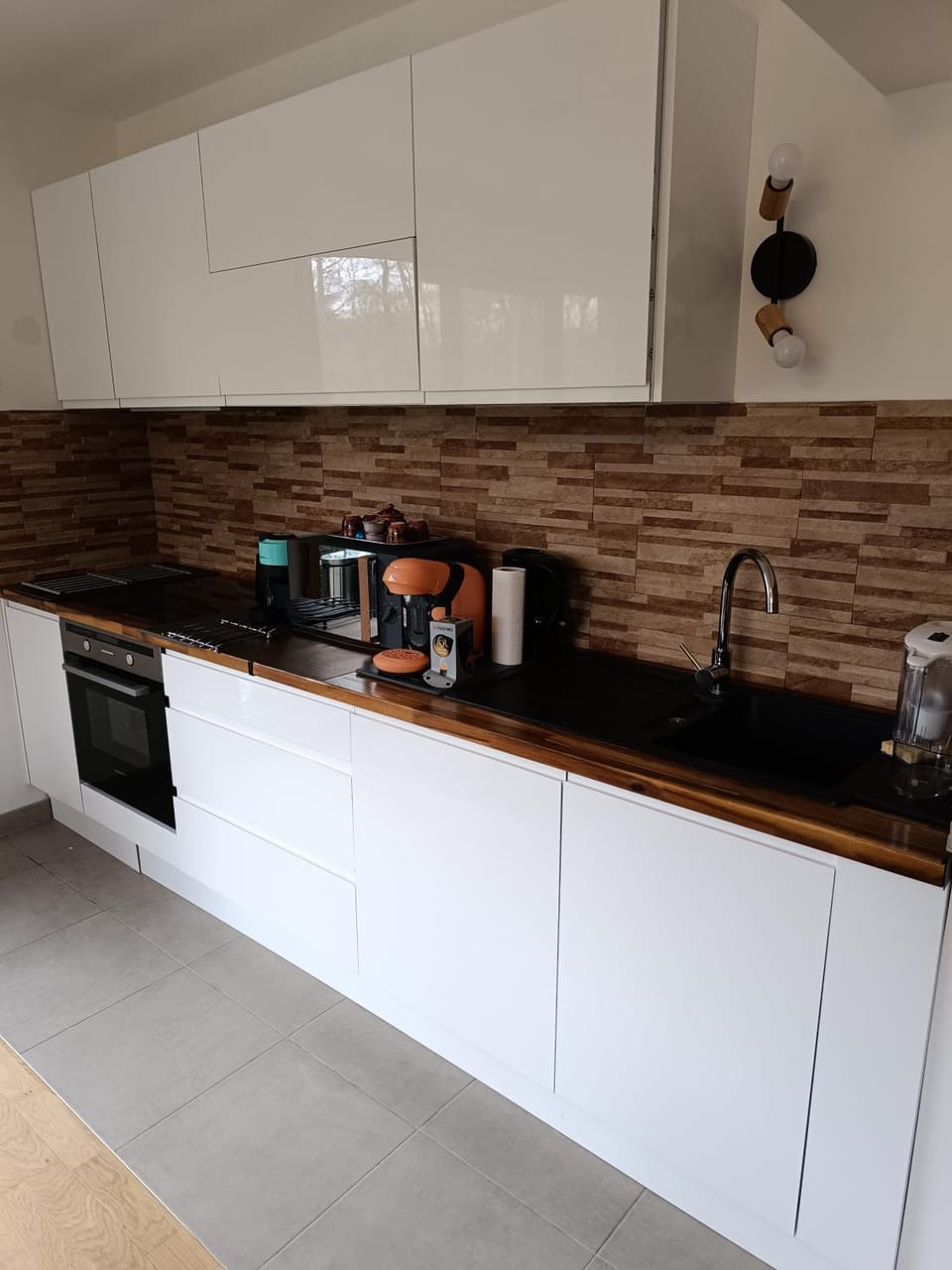 Kitchen or kitchenette, Living room