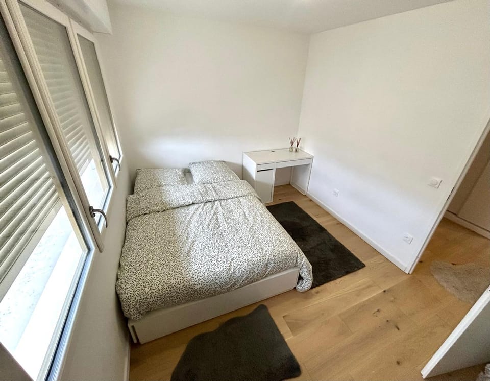 La belle vie Apartment in Aubervilliers