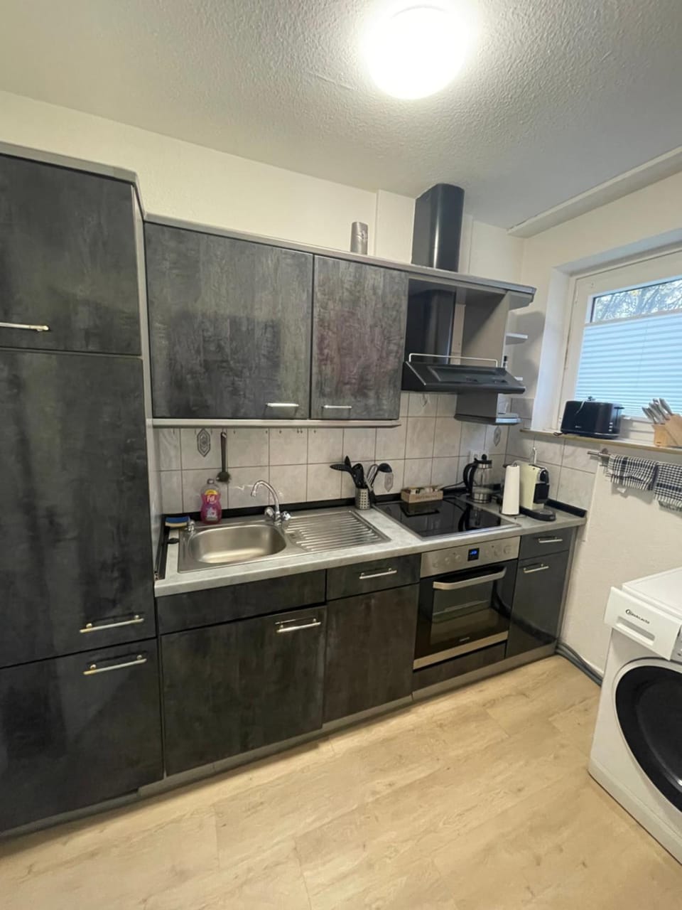 Kitchen or kitchenette, dishwasher, oven, pet friendly, stove, toaster