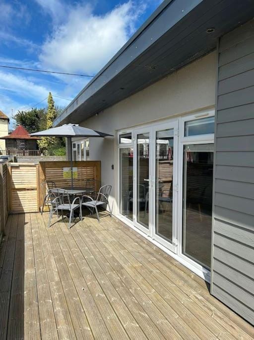 Property building, Balcony/Terrace