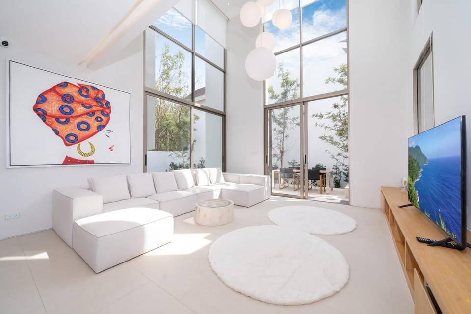 Communal lounge/ TV room, Living room, Seating area