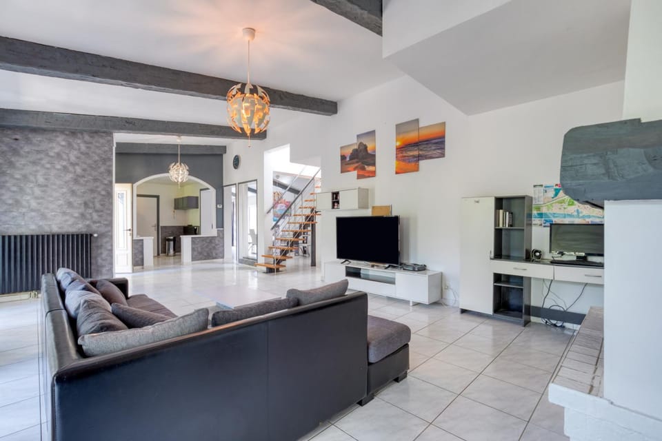 Property building, Living room