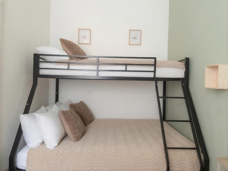 children, children, bunk bed