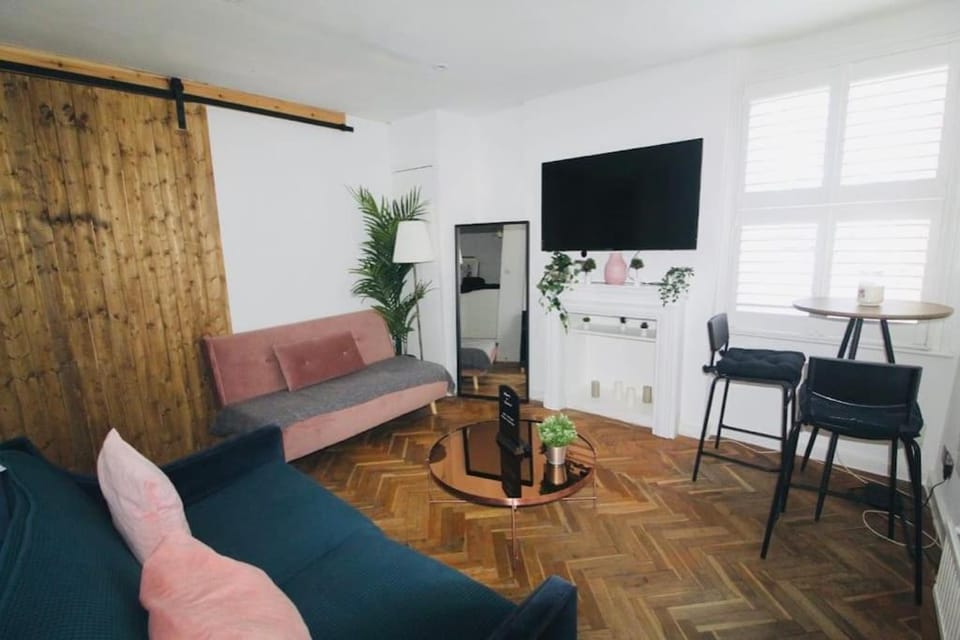 Cute & Quiet Apartment in the Heart of Hampstead Apartment in London Borough of Camden