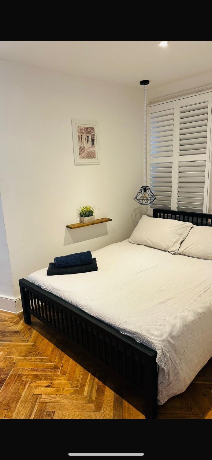 Cute & Quiet Apartment in the Heart of Hampstead Apartment in London Borough of Camden