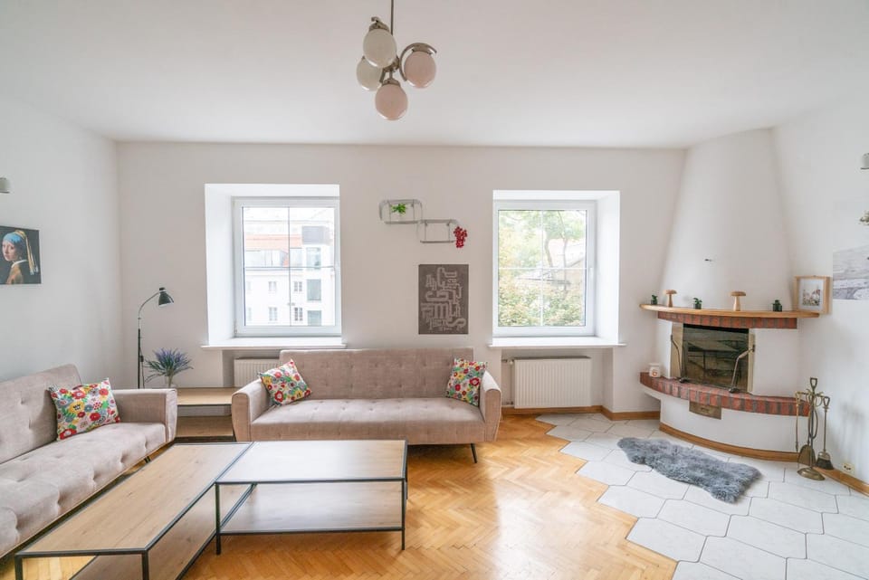Living room, Seating area, fireplace