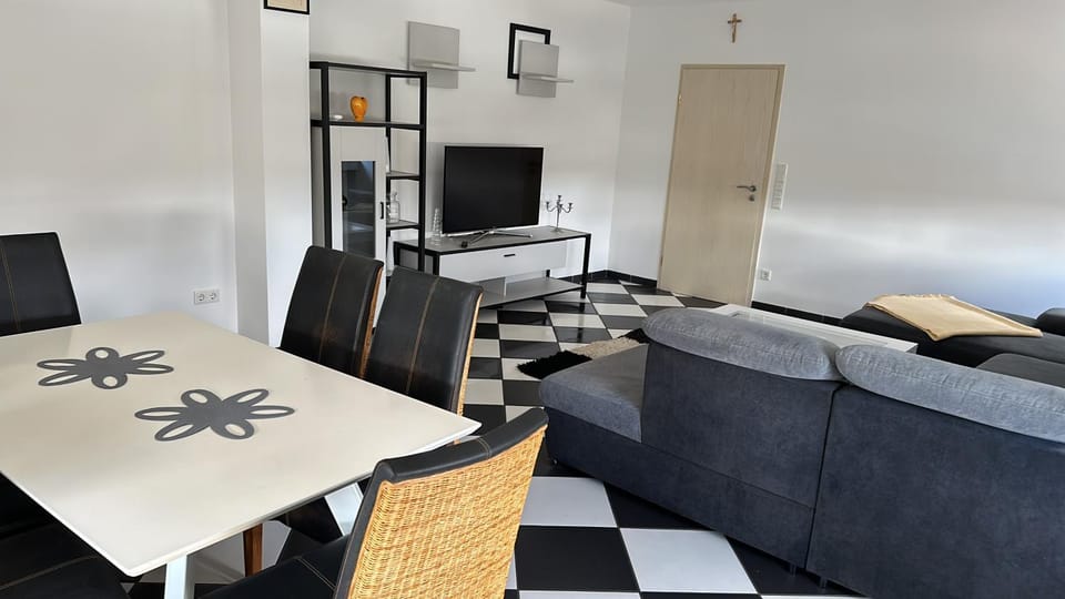 Living room, Dining area