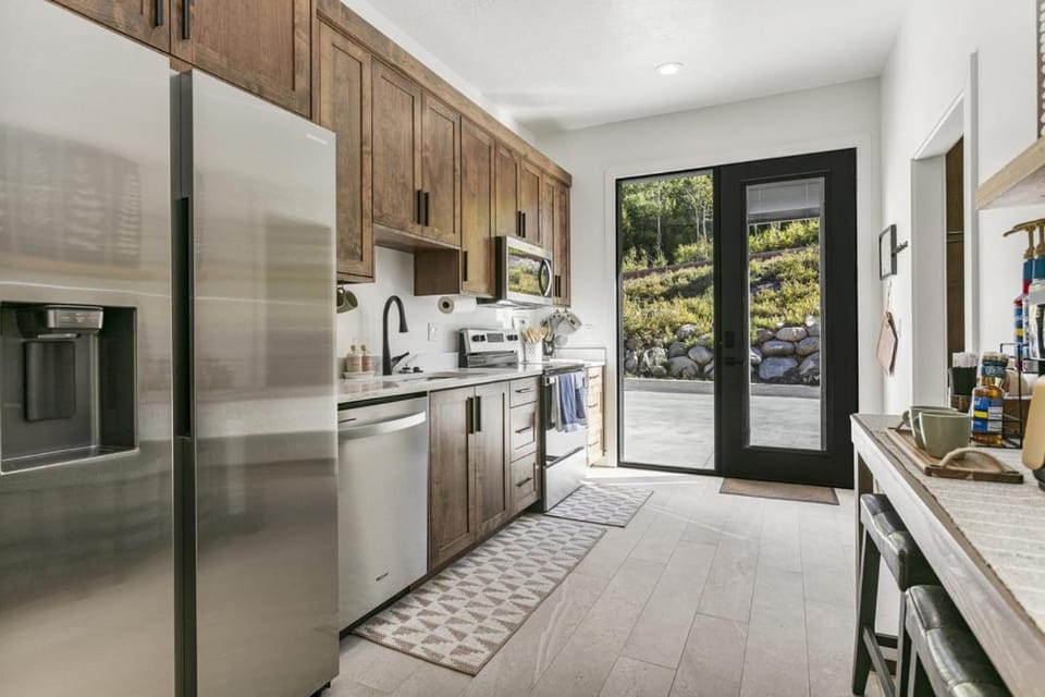 9005B - Luxury Two Bedroom Den House in Wasatch County