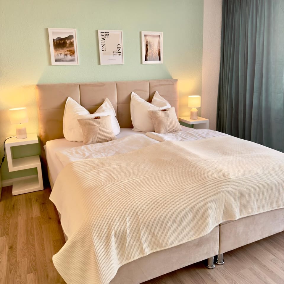 Bed, Bedroom