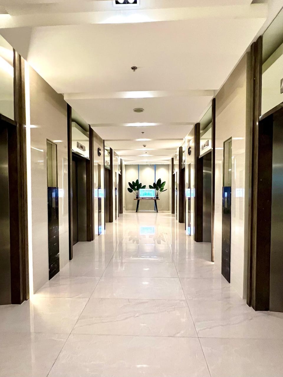 Cosy Deluxe Flat with Balcony near MOA Apartment hotel in Pasay