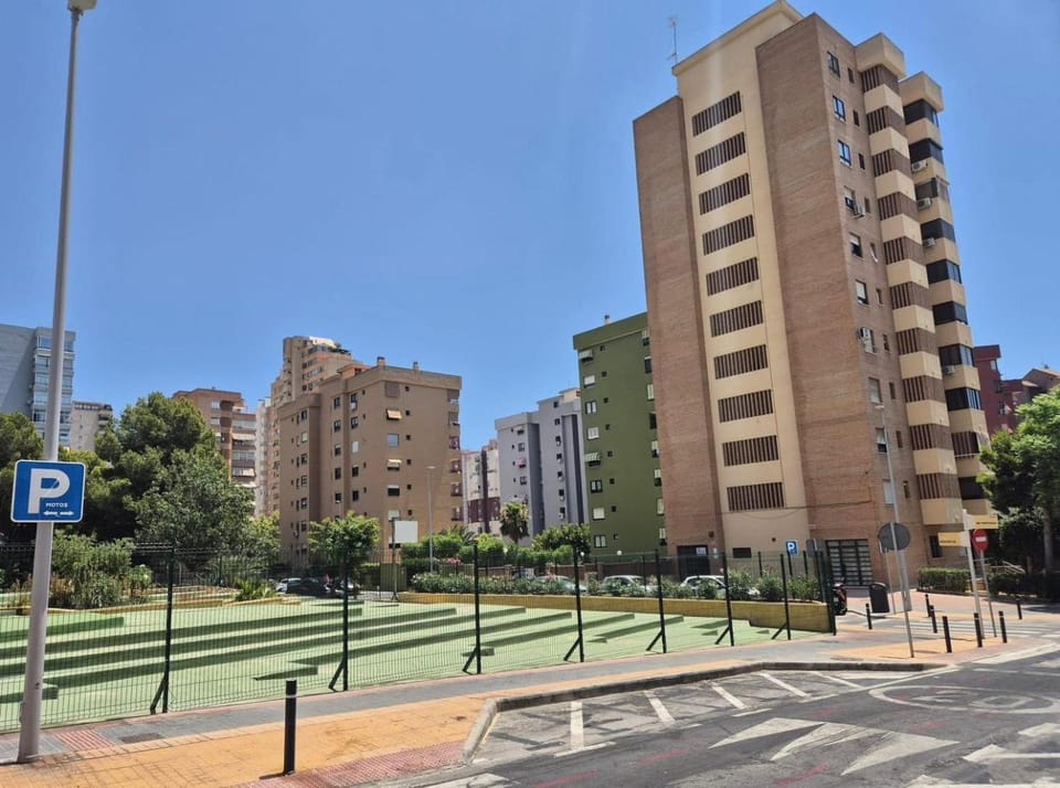 Day, Neighbourhood, Street view