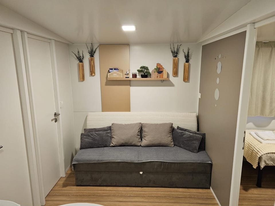 Bed, Living room, Photo of the whole room, Seating area, Bedroom, wardrobe