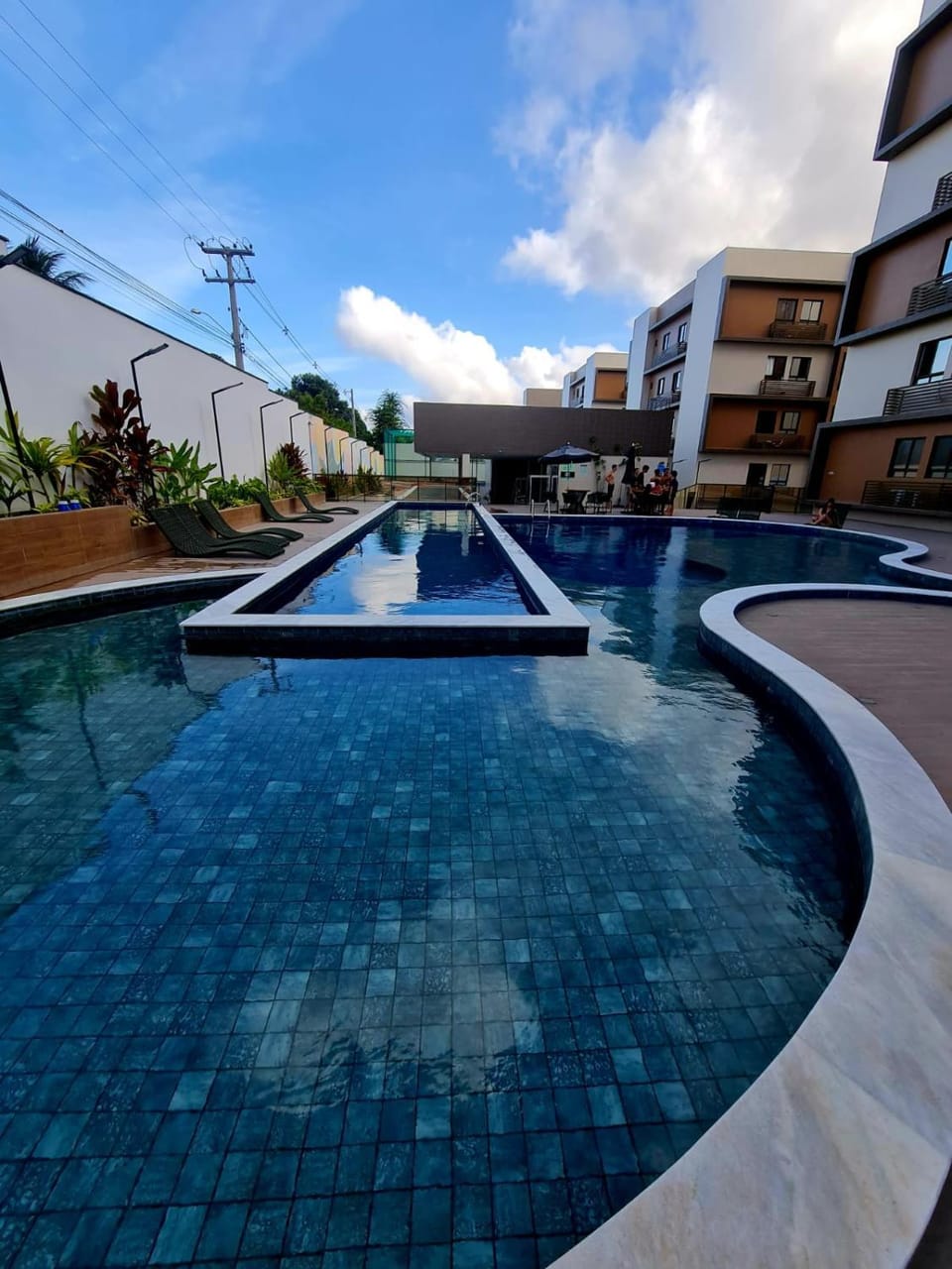 Property building, Day, Pool view, Swimming pool, Swimming pool