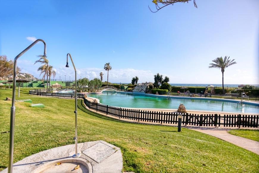 Garden, Swimming pool