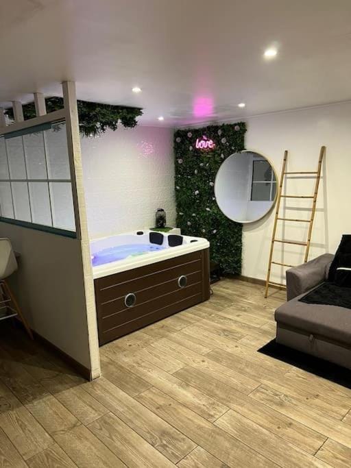 AppartSpa Apartment in Île-de-France