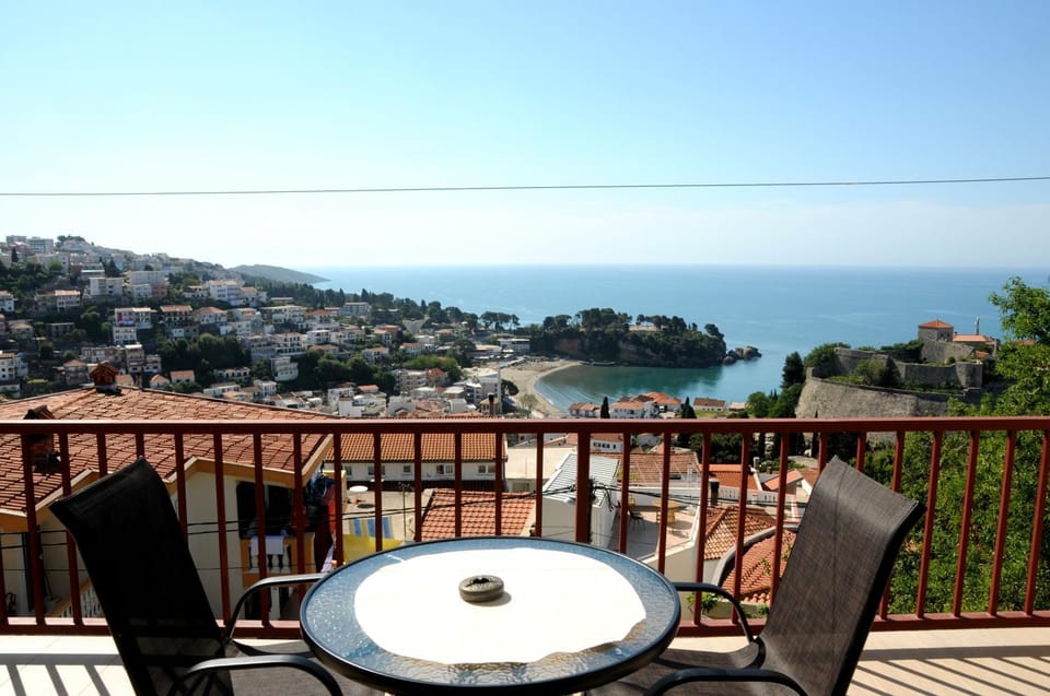 Balcony/Terrace, Photo of the whole room, City view, Sea view