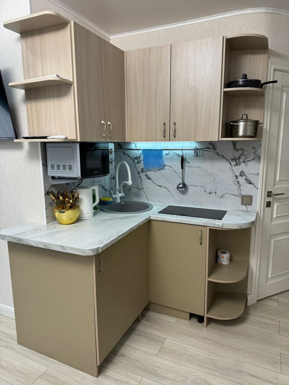 Kitchen or kitchenette, stove