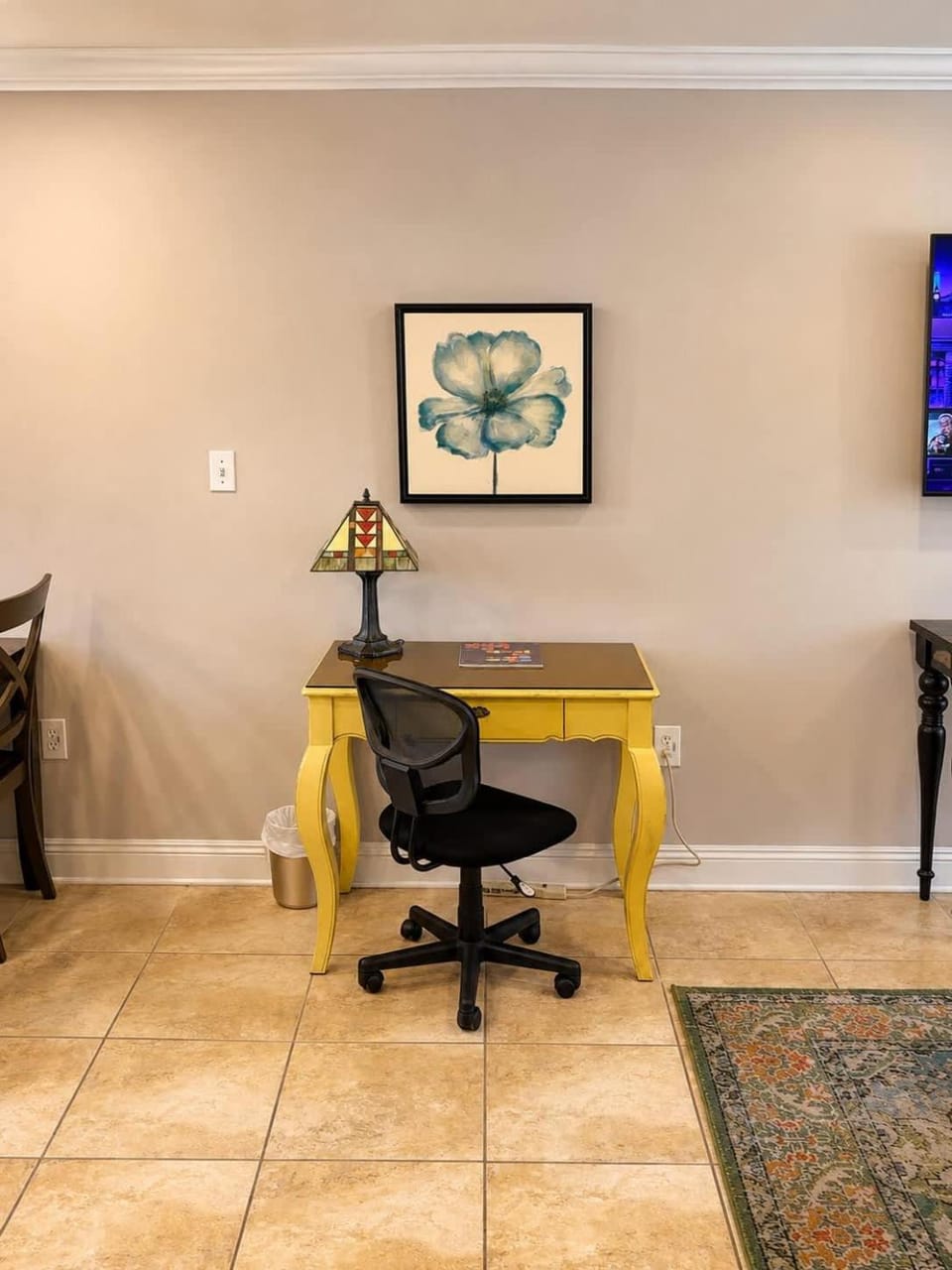 2 br Steps from Tiger Stadium Apartment in Baton Rouge