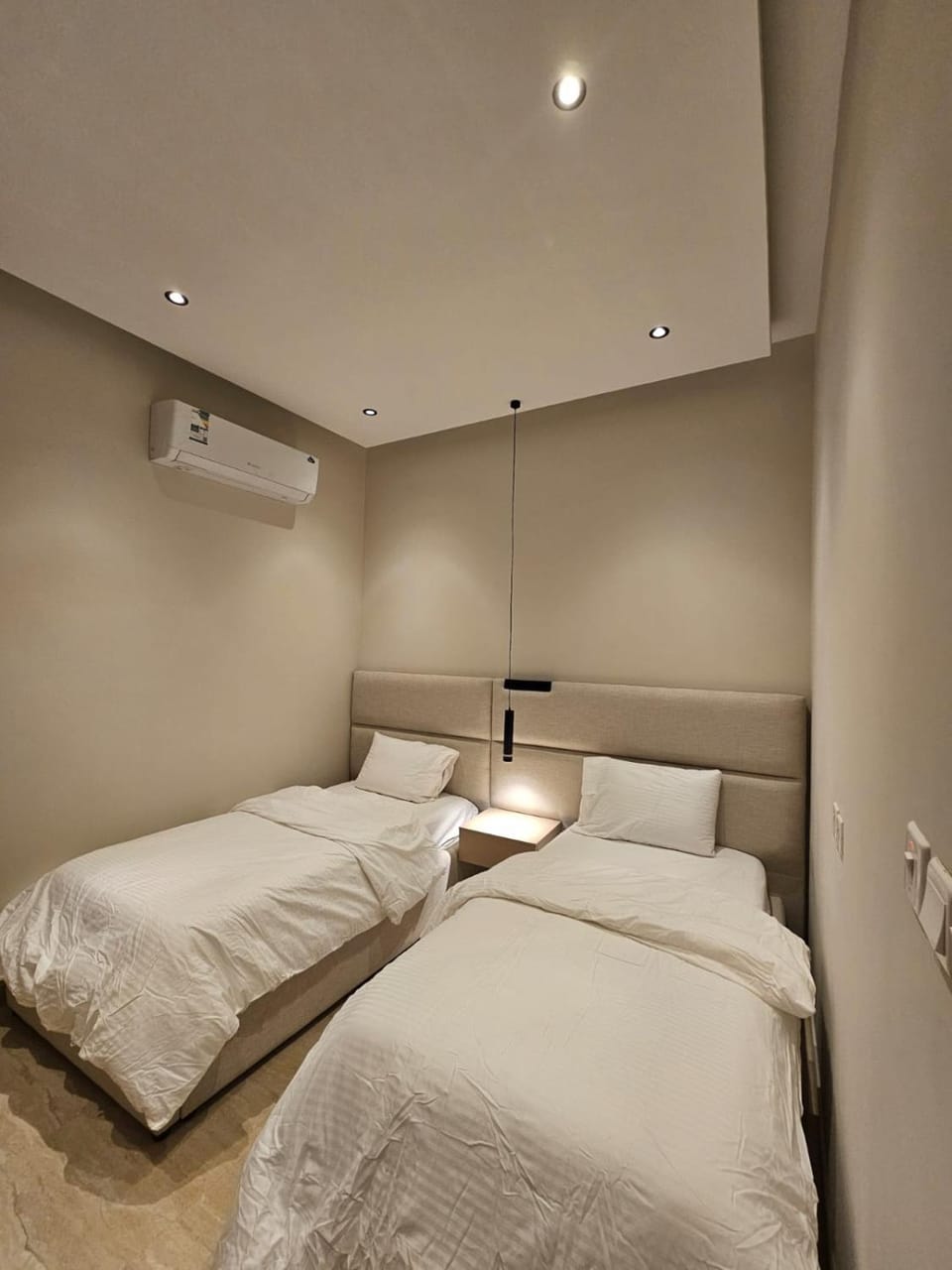 شقه2 فاخره ثلاث غرف نوم بالامكان توسعتها ل اربع غرف نوم Apartment in Riyadh