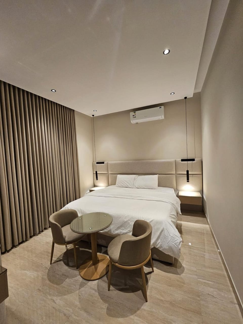 شقه2 فاخره ثلاث غرف نوم بالامكان توسعتها ل اربع غرف نوم Apartment in Riyadh