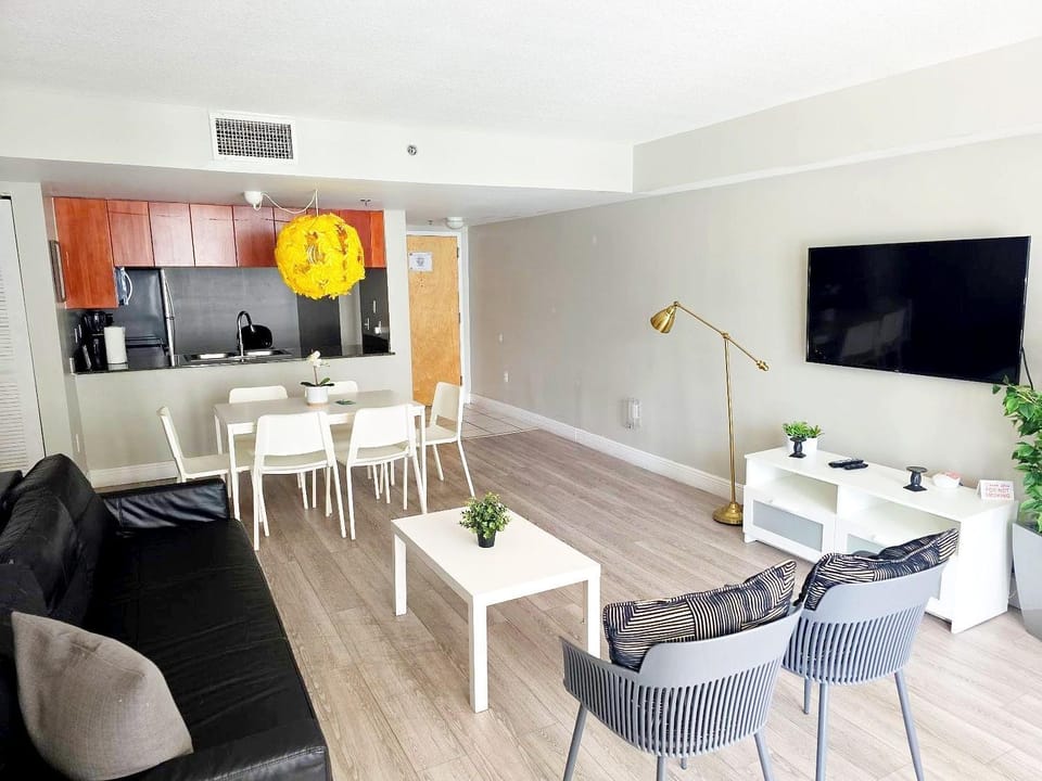 Amazing Condo Brickell with Ocean-Pool View Apartment in Brickell
