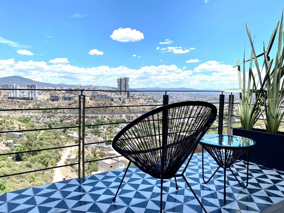 Brick Box Apartment in Santiago de Queretaro