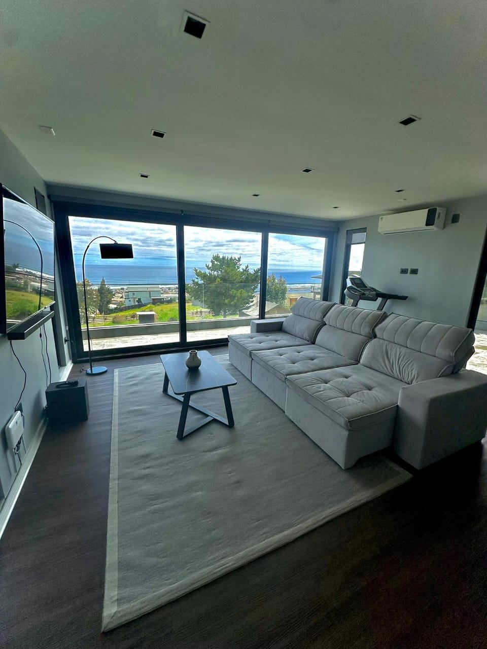 Natural landscape, Living room