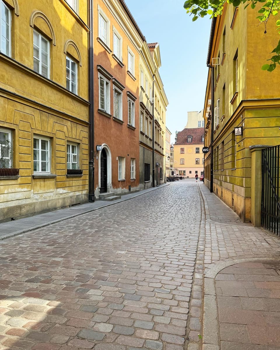 Cichy Apartament przy Rynku Starego Miasta Apartment in Warsaw