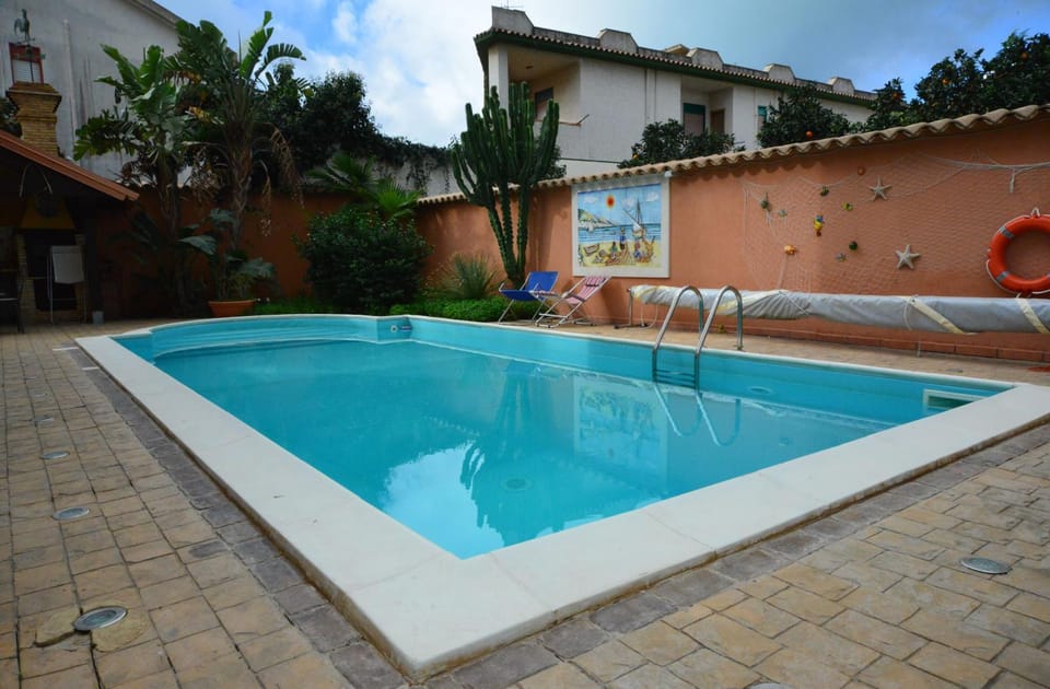 Pool view, Swimming pool